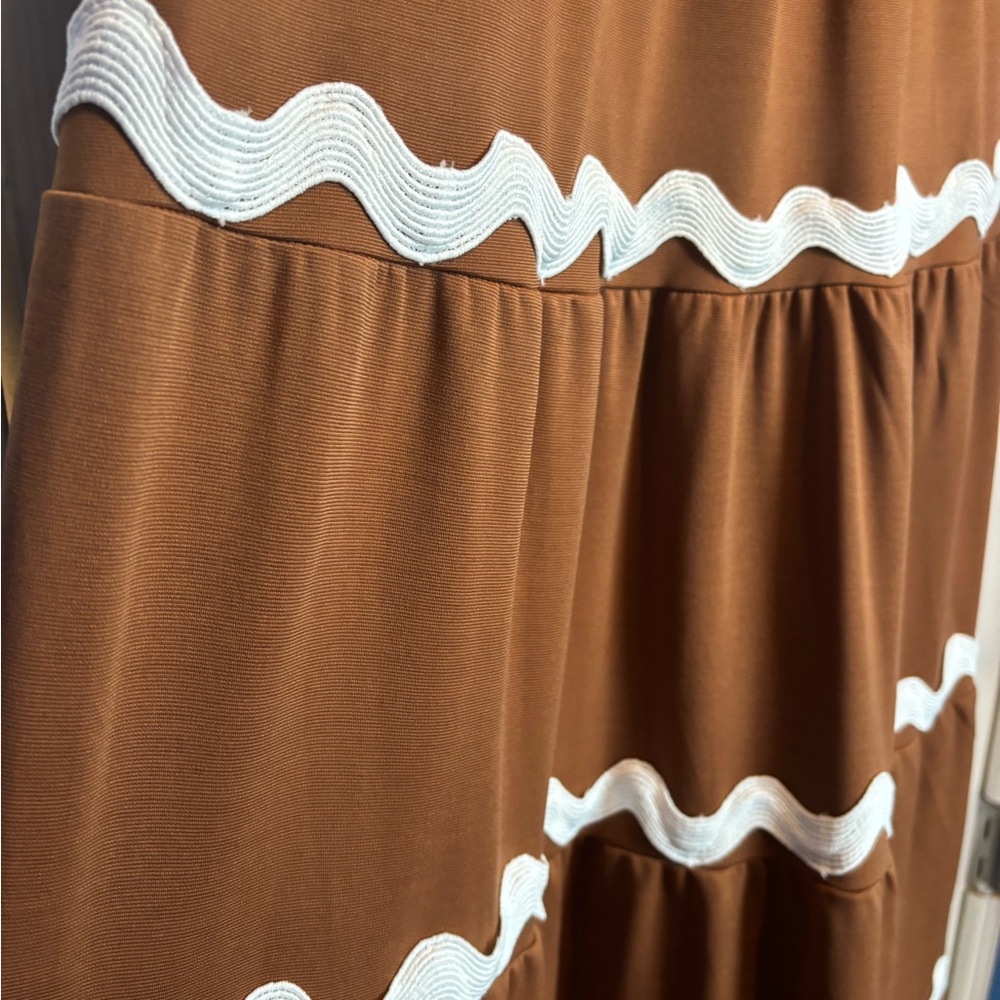 Brown Maxi Dress with White and Ruffle Accents - Picture 3 of 5